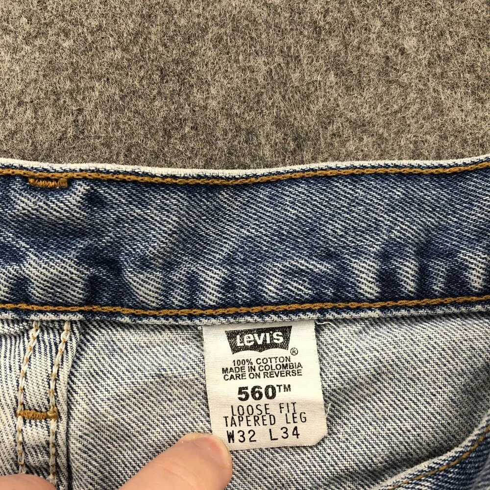 Vintage Levis Shorts Womens 32 Loose Light Wash Denim Cut Off Custom - Picture 5 of 8